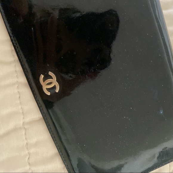 Chanel Authentic Vintage Patent Leather Wallet - Picture 2 of 9